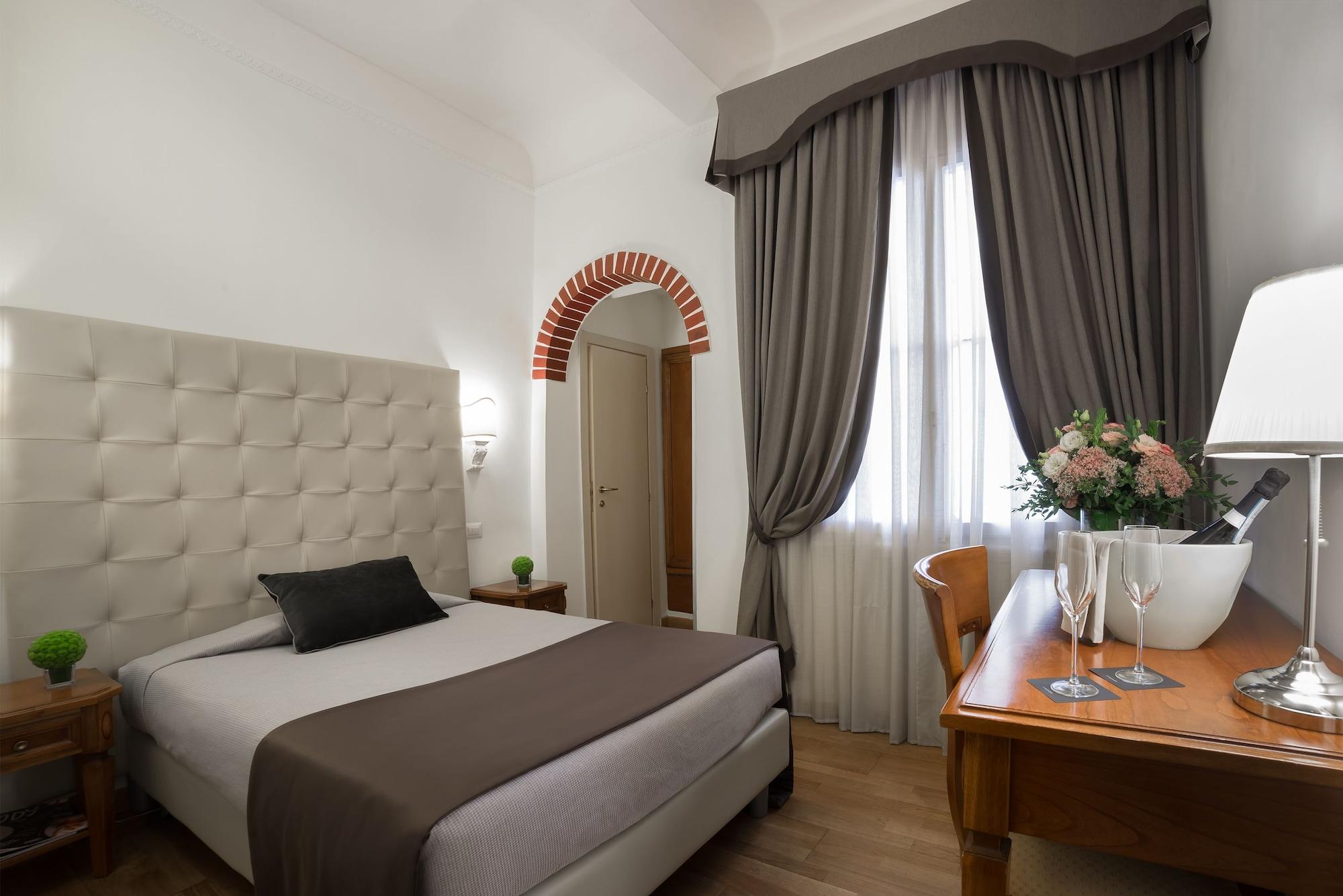 Hotel Bretagna Heritage - Alfieri Collezione Florence Buitenkant foto