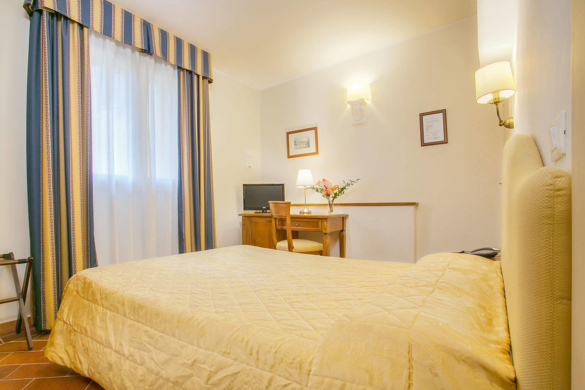Hotel Bretagna Heritage - Alfieri Collezione Florence Buitenkant foto